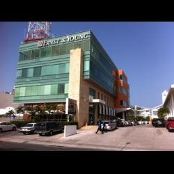Oficinas y locales en Renta Plaza Nayandei, Canc&uacute;n